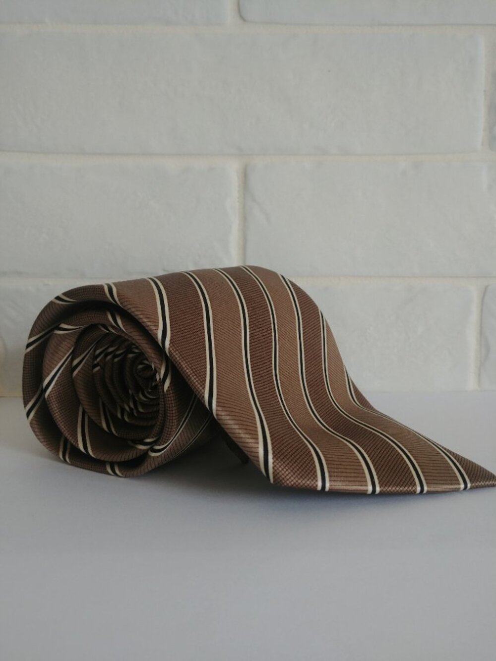 Renzoni hand made all silk tan and brown striped tie